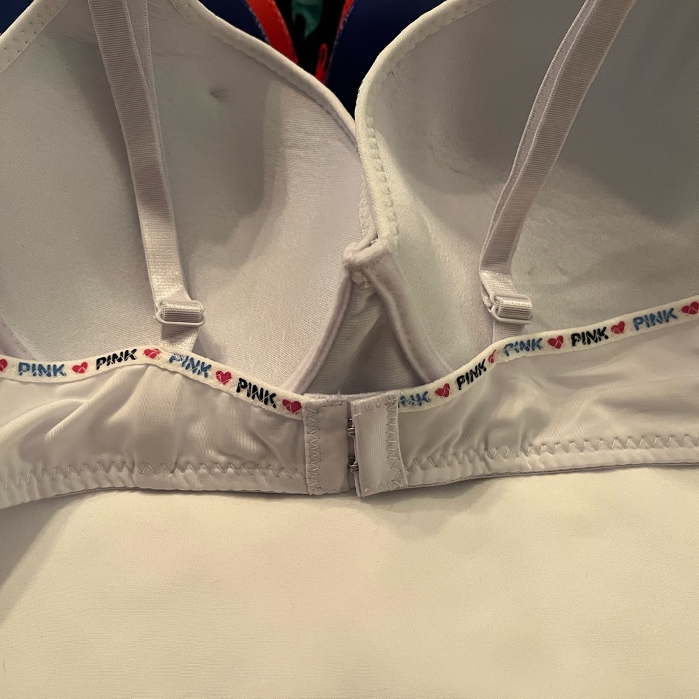 Bra’s - Picture 2 of 3